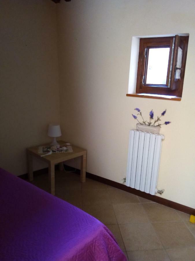Appartement La Tana Nel Castelvecchio à Giampierone Extérieur photo