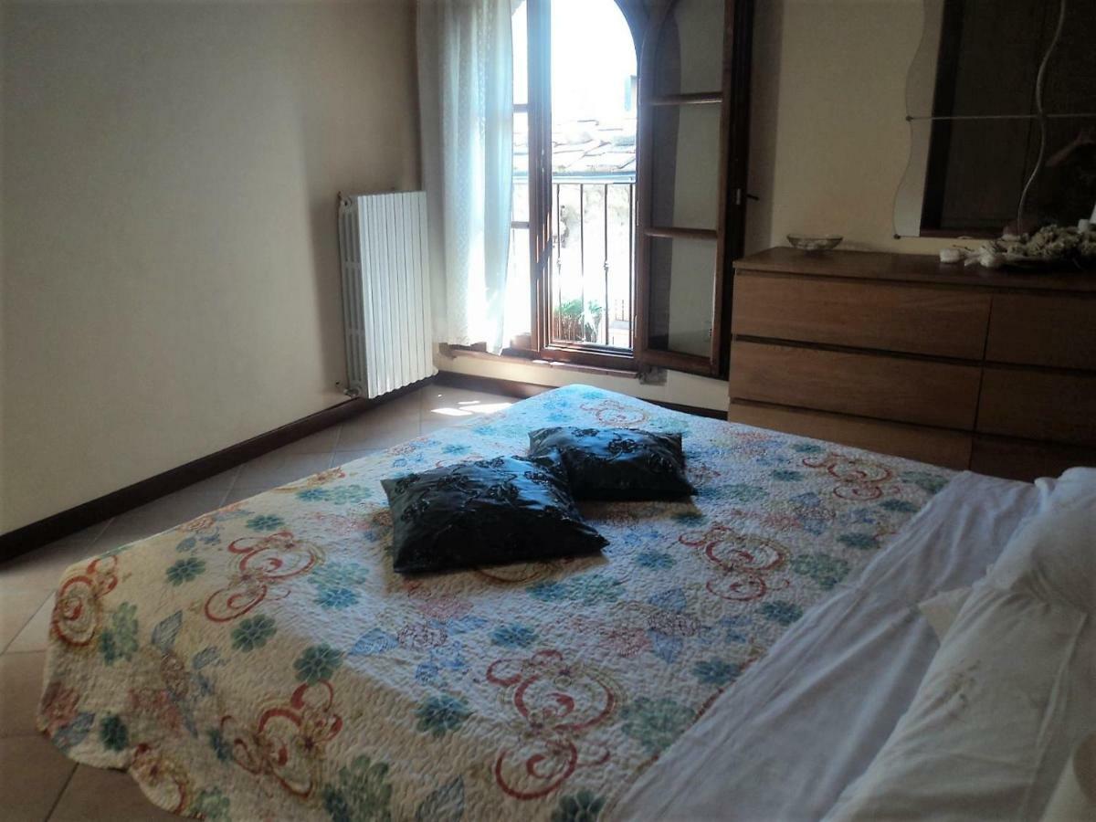 Appartement La Tana Nel Castelvecchio à Giampierone Extérieur photo